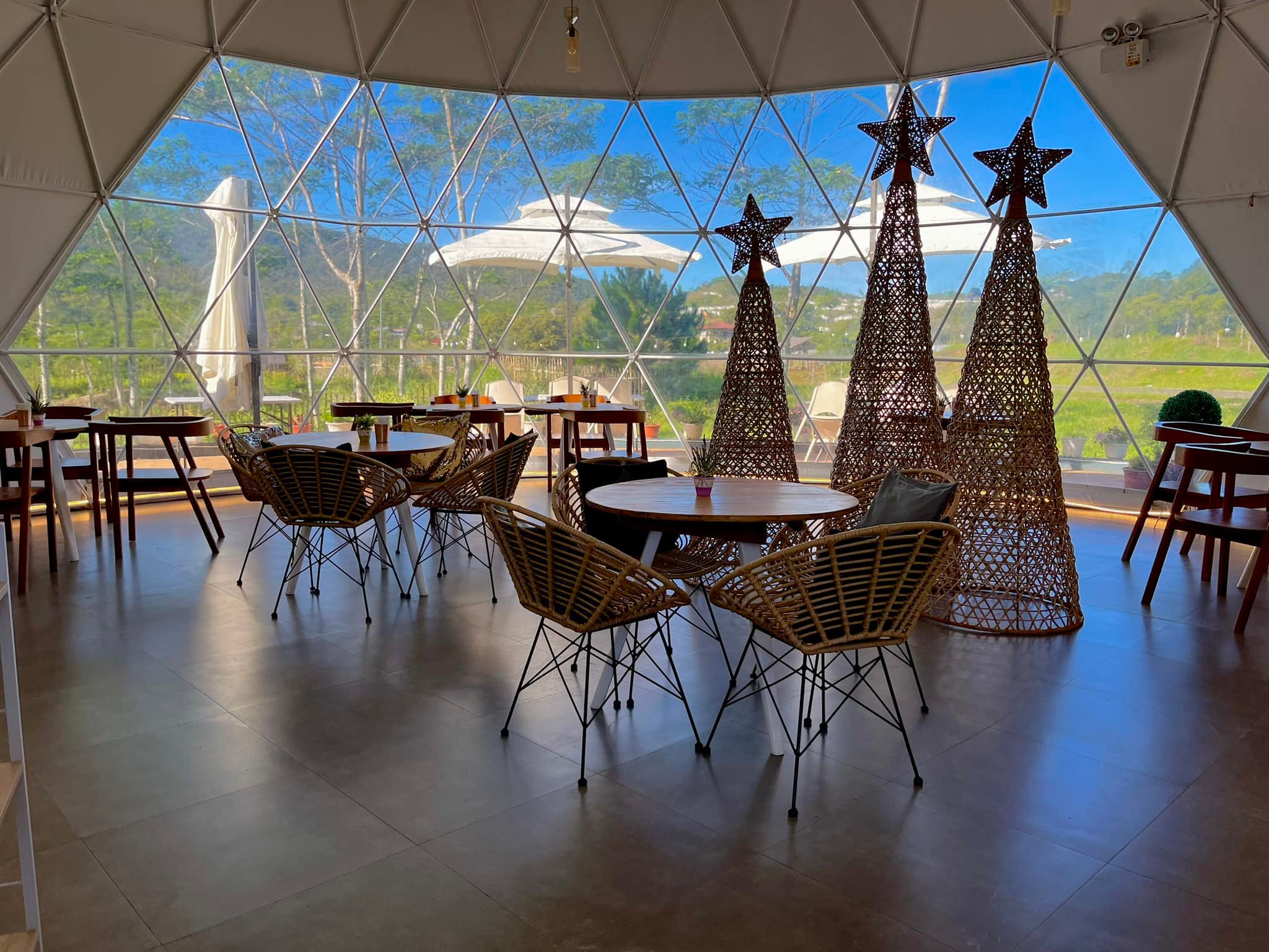 PROJECT MOI BAR & RESTAURANT